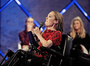 Sarah Glestrup er nået til liveshowene i X Factor. Musholm hepper på hende.