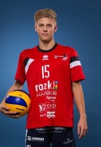 VK Vestsjællands unge libero (forsvarsspecialist) Rasmus Bech fik chancen fra start – og tog den. Rasmus Bech spillede en god kamp mod bronzevinderne fra Hvidovre. Fotograf: mortenO.com 