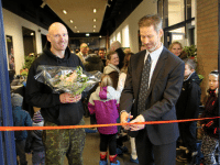 Christian Sarøe (tv.) og borgmester Stén Knuth til den officielle åbning af Fitness Fokus.