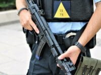 13 personer anholdt i stor politiaktion på Fyn og Sjælland
